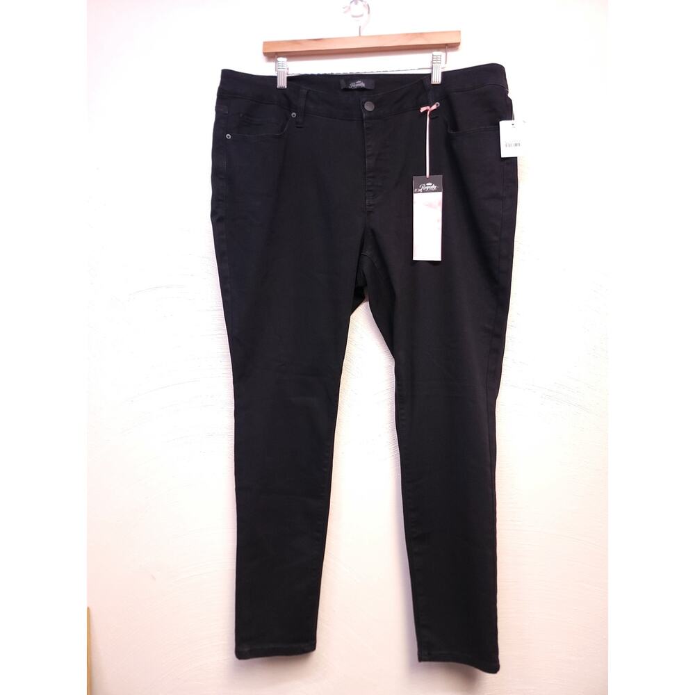 Royalty For Me Jeans Size 22 W New with Tags Womens Pants Jegging Black